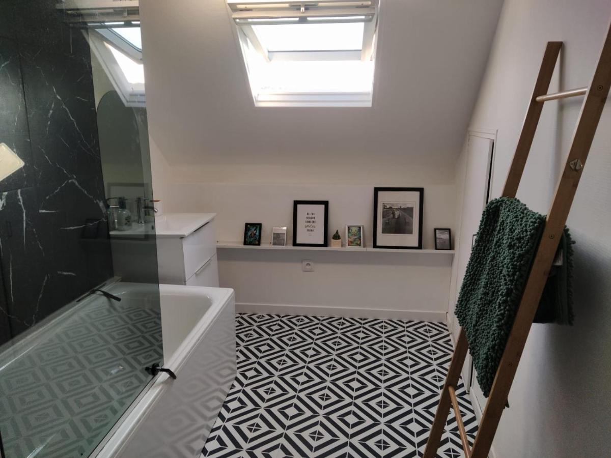 Apartamento Le Nid Normand Avec Terrasse - Stationnement Facile Et Gratuit - 5 Min Seine Deville-les-Rouen Exterior foto